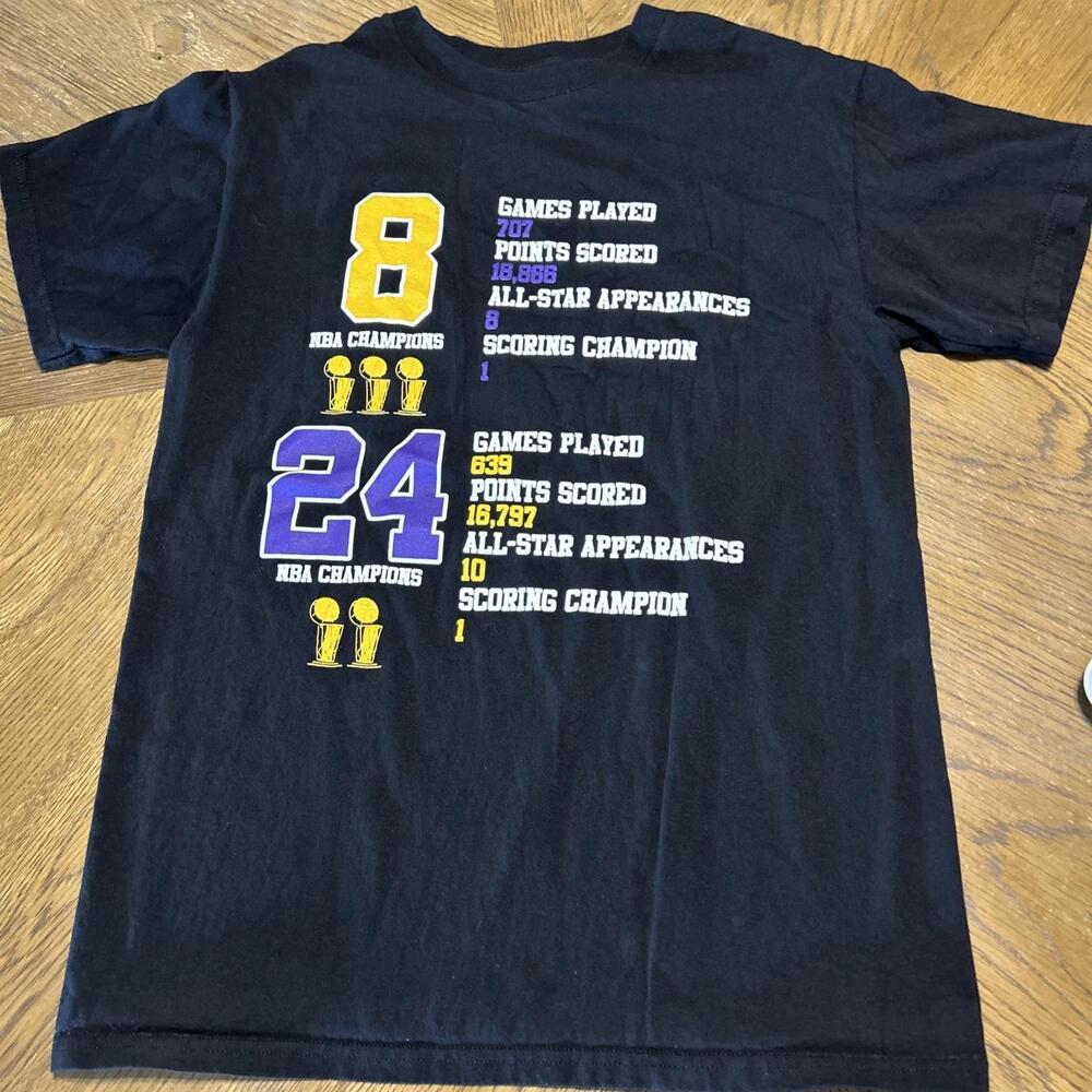 Mens Medium Kobe Bryant Los Angels Lakers Number Accomplishment 24 T-Shirt Shirt